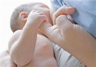 正常母乳是什么顏色？什么顏色的母乳營養(yǎng)高？