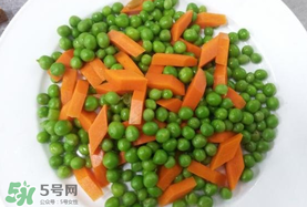 豌豆可以和胡蘿卜一起吃嗎？豌豆和胡蘿卜能一起吃嗎？