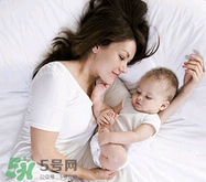 生完孩子后掉頭發(fā)是正常的嗎？產(chǎn)后掉發(fā)掉多少屬于正常?