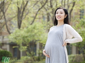 孕婦裝怎么選？孕婦裝怎么搭配好看？
