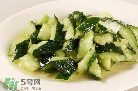 刀拍涼拌黃瓜怎么做？最簡單的涼拌黃瓜