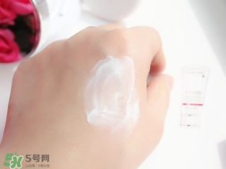 蘭蔻防護(hù)乳多少錢(qián)？蘭蔻防護(hù)乳怎么樣？
