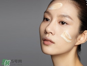 粉底液可以涂在眼部嗎？粉底液涂在眼部有什么危害？