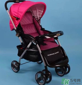 嬰兒車三輪好還是四輪好？嬰兒車三輪和四輪的區(qū)別