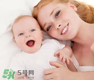 產(chǎn)后皮膚干燥起皮又很癢是怎么回事？生完小孩后皮膚特干怎么辦？