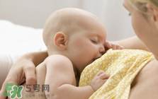 寶寶溢奶怎么辦？寶寶溢奶怎么做？