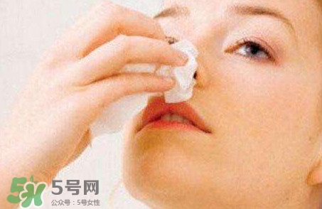鹽水洗鼻能治好鼻炎嗎？鹽水洗鼻的正確方法
