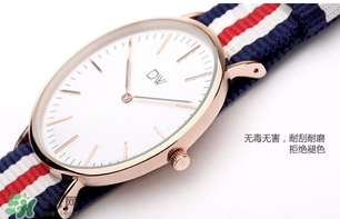 dw丹尼爾惠靈頓手表怎么調(diào)時間？dw手表怎么沒有日期