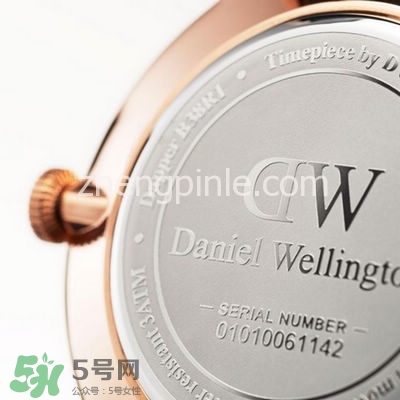 dw丹尼爾惠靈頓手表怎么調(diào)時間？dw手表怎么沒有日期