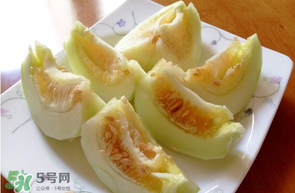 甜瓜能和酸奶一起吃嗎？吃完甜瓜可以喝酸奶嗎？