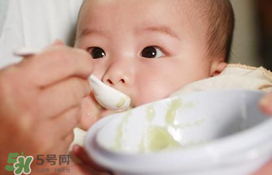 寶寶吃米粉會便秘嗎？寶寶吃米粉會導(dǎo)致便秘嗎？