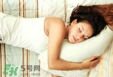 女人打鼾是什么原因？女人睡覺打鼾的原因