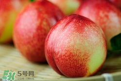 吃油桃需要削皮嗎？吃油桃剝皮吃還是不剝？