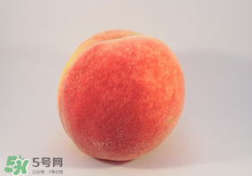 ?桃子發(fā)霉了還可以吃嗎？吃了發(fā)霉的桃子怎么辦？