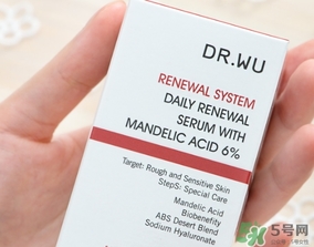 dr.wu杏仁酸18和6哪個(gè)好？dr.wu達(dá)爾夫杏仁酸18和6區(qū)別