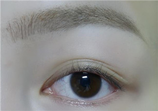 夏天眉毛怎么畫(huà)不脫妝,怎樣畫(huà)眉毛不脫妝