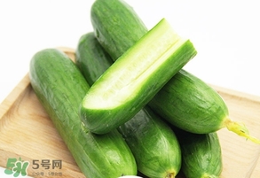 黃瓜敷臉要去皮嗎？黃瓜敷臉要削皮嗎？
