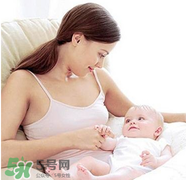 哺乳期能不能涂口紅呢？哺乳期涂口紅對寶寶有危害嗎？
