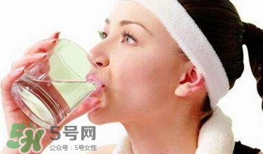 男子喝尿6年減肥100斤 喝尿真的能減肥嗎？