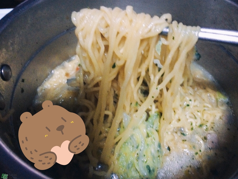 康師傅白胡椒肉骨面好吃嗎？康師傅白胡椒方便面味道怎樣