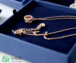 施華洛世奇跳動的心是什么材質？跳動的心項鏈是銀的嗎？