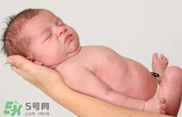 寶寶臍帶消毒是用碘伏還是用酒精？寶寶臍帶用什么消毒好？