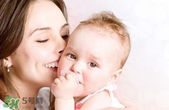 哺乳期可以吃黃桃嗎？哺乳期能吃黃桃罐頭嗎