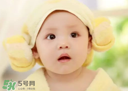 寶寶中暑的癥狀是什么？寶寶夏天如何判斷是否中暑？
