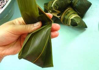 四角粽子怎么做？四角粽子怎么做好吃？