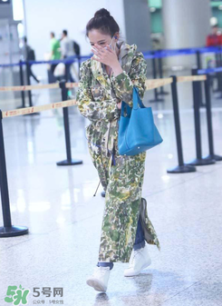 hermes菜籃子包怎么搭配？愛(ài)馬仕菜籃子包街拍上身圖