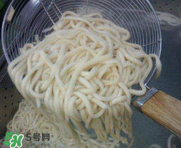 蛔蟲(chóng)面怎么做？蛔蟲(chóng)面的做法
