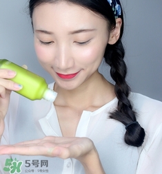 百雀羚三生花水乳怎么樣？百雀羚三生花水乳好用嗎？