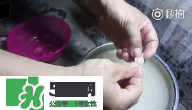 肉松餅是棉花做的？肉松餅里面是棉花