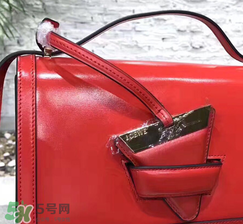 loewe三角包怎么看真假？羅意威巴塞羅那三角包真假辨別