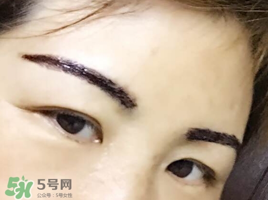 眉膠和眉粉哪個(gè)好用？眉膠和沒(méi)分的區(qū)別