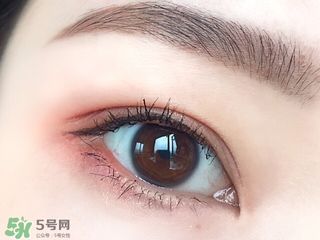 簡單易學(xué)的眼妝教程 化妝高手們的眼妝推薦
