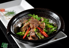 杏和牛肉能一起吃嗎？杏和牛肉一起吃會中毒嗎？