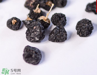 黑枸杞真假怎么辨別？黑枸杞真假辨別的方法