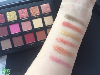 huda beauty眼影怎么畫？huda beauty眼影盤教程