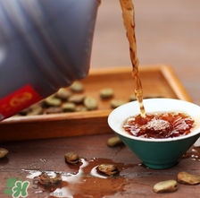 雄黃酒可以驅(qū)蛇嗎？雄黃酒驅(qū)蛇效果好嗎？