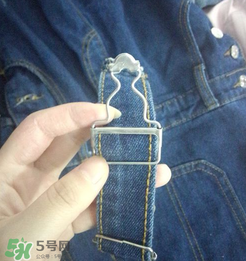 背帶褲的扣子怎么裝？背帶褲扣子安裝步驟圖
