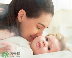 夏天寶寶出生該準(zhǔn)備什么？夏季待產(chǎn)包的特點(diǎn)