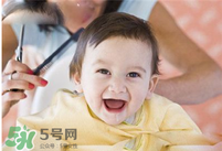 夏天寶寶能剃光頭嗎？夏天寶寶剃光頭好嗎？