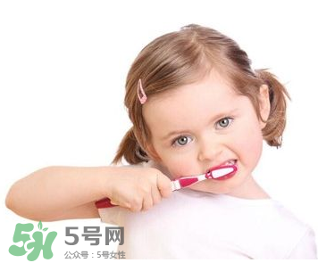 寶寶換牙可以刷牙嗎？小孩換牙期間能刷牙嗎？
