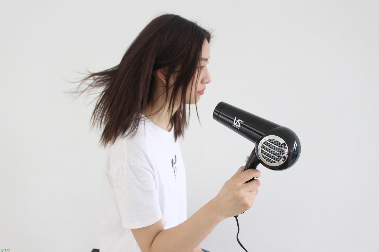 吹風(fēng)機(jī)什么牌子的好 9個(gè)熱門吹風(fēng)機(jī)評(píng)測貴就好用嗎