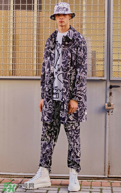versus versace2018早春度假系列衣服款式有哪些_好看嗎？