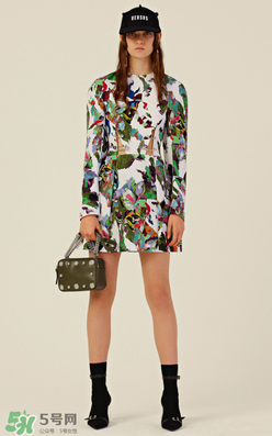 versus versace2018早春度假系列衣服款式有哪些_好看嗎？
