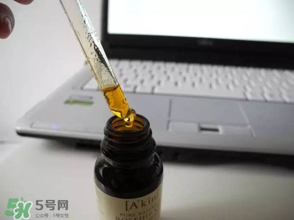 澳洲藥房5大玫瑰果油評(píng)測(cè)_對(duì)比_買(mǎi)哪個(gè)好