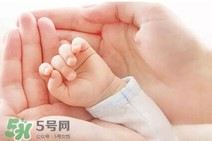 寶寶指甲凹凸不平是什么原因？寶寶指甲凹凸不平正常嗎？