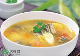 黃鱔和西紅柿可以一起吃嗎？黃鱔能和西紅柿同吃嗎？